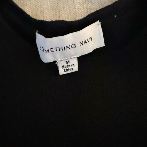 Something Navy cropped Black Wool long sleeve sweater w ruffled hem & sleeves  M - Picture 9 of 9